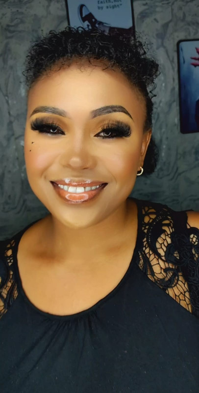 Eyelashes Installation Stripped