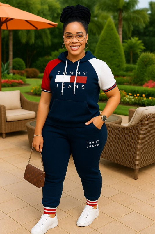 Plus Size 2-Piece Tracksuit (2XL – 6XL)