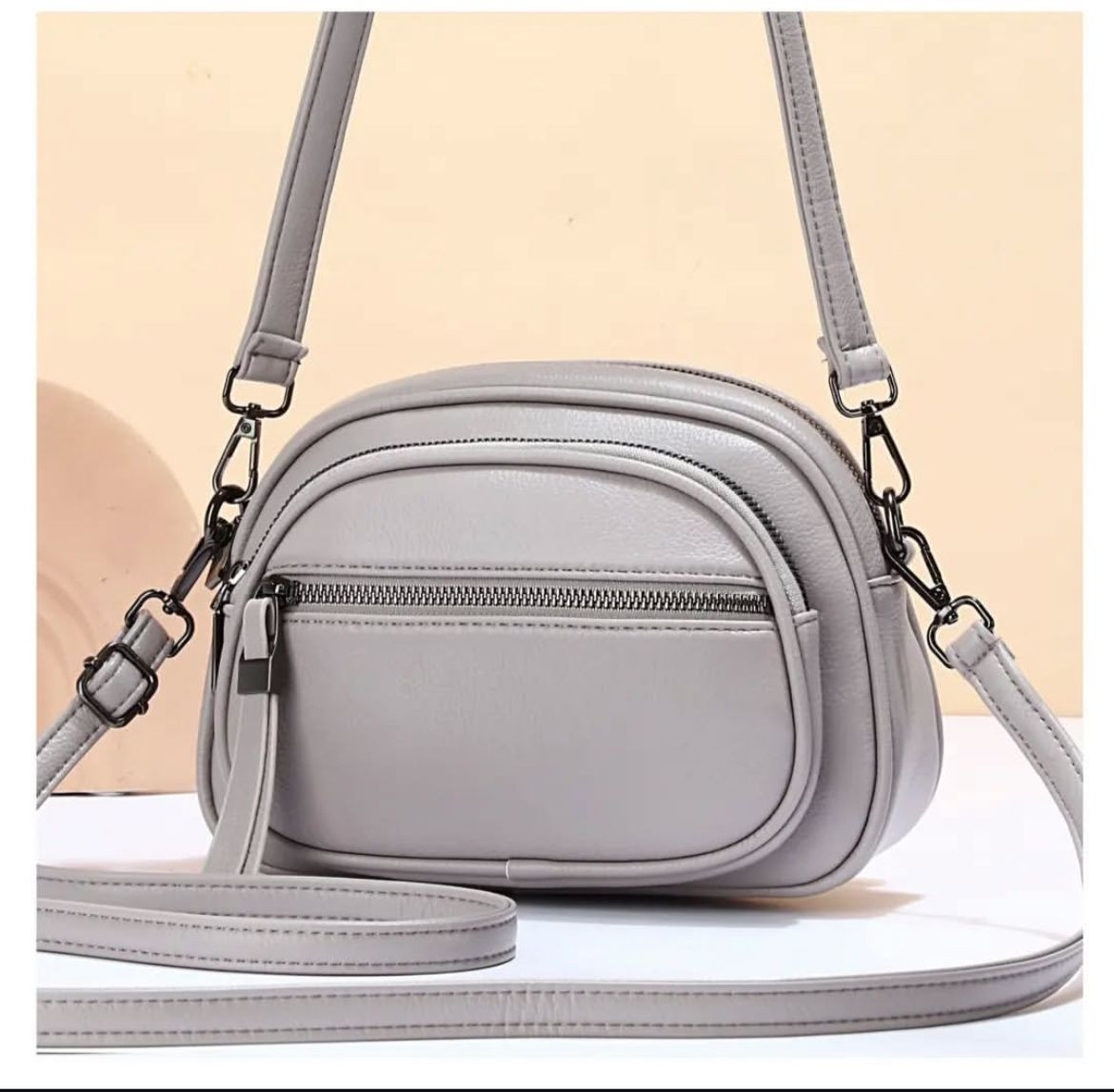 Leather shoulder bag
